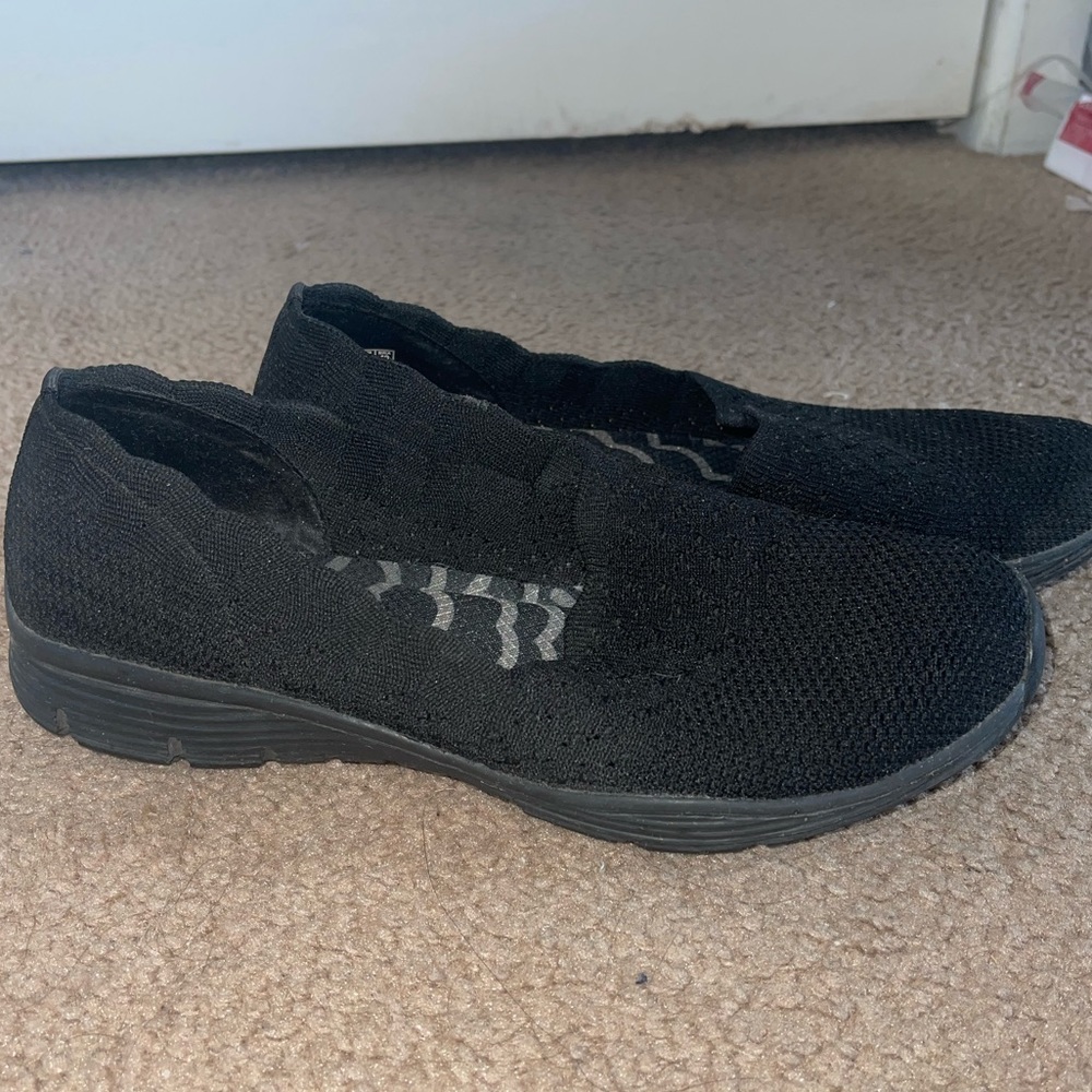 Women’s Non-Slip Black Flat